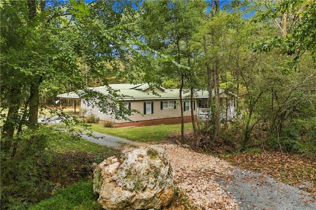 355 Isbell Road SE