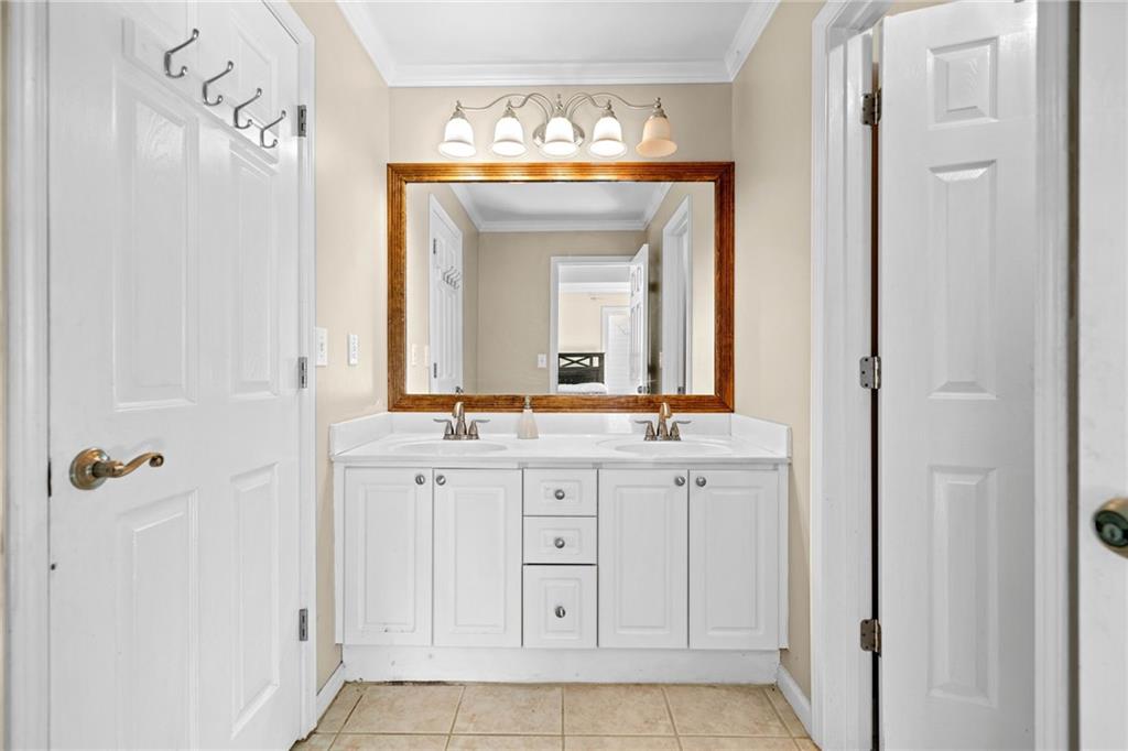 735 Amberton Close, Suwanee, Georgia image 28