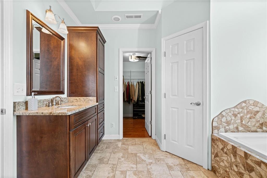 735 Amberton Close, Suwanee, Georgia image 23