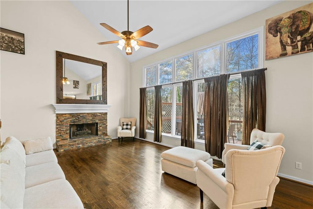 735 Amberton Close, Suwanee, Georgia image 5
