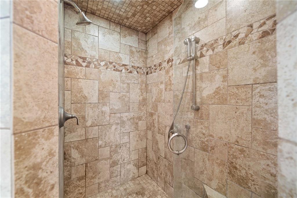 735 Amberton Close, Suwanee, Georgia image 22