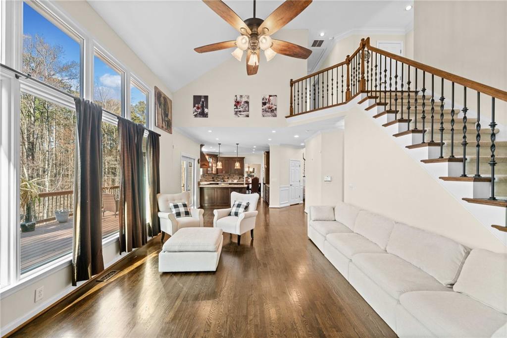 735 Amberton Close, Suwanee, Georgia image 6