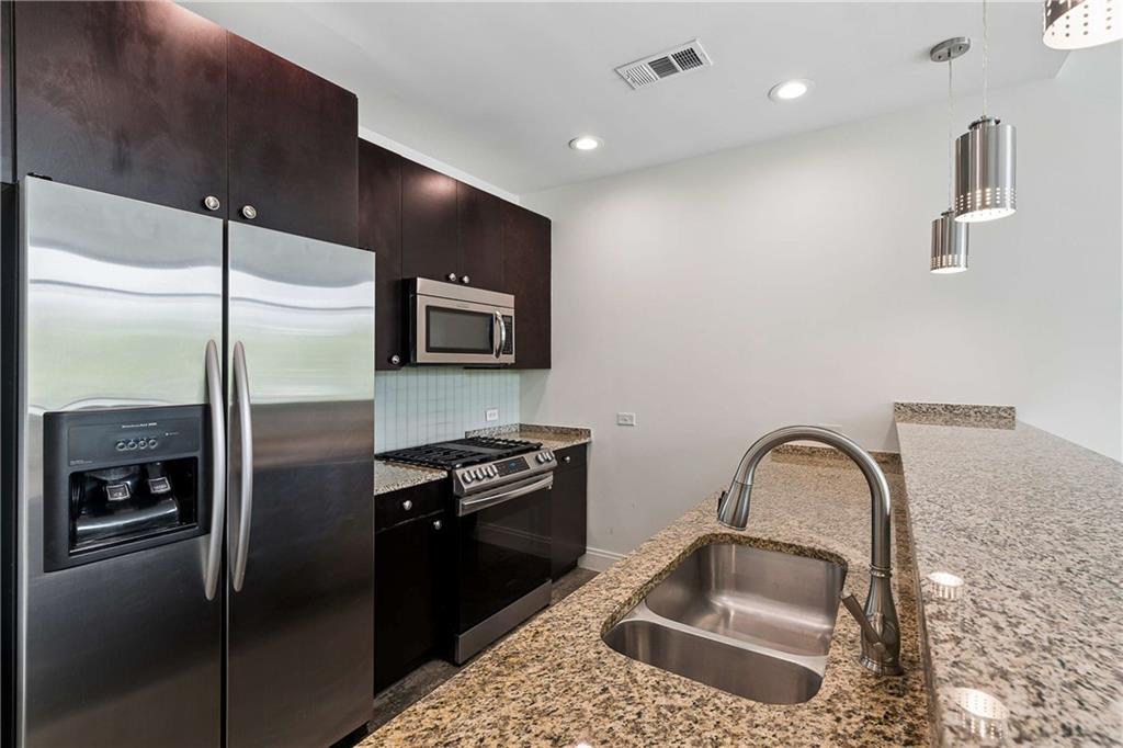 905 Juniper Street NE 502