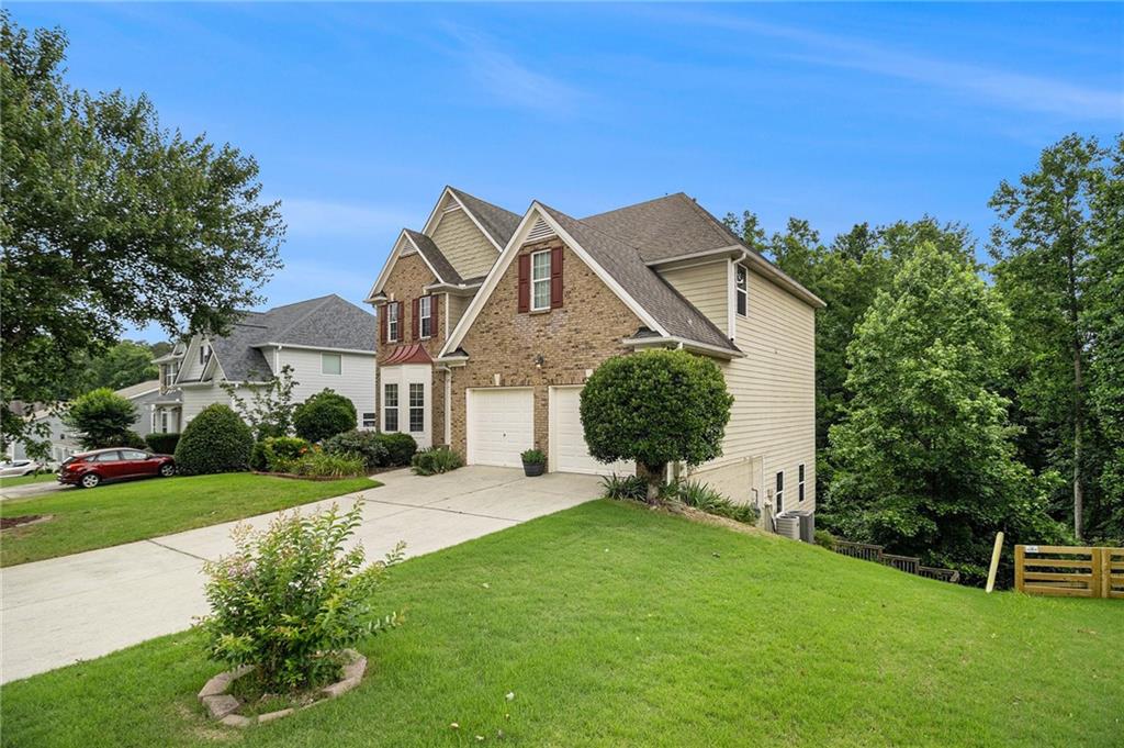 5925 Crescent Landing Drive