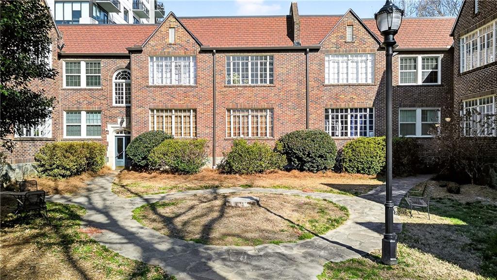 1765 Peachtree Street NW 2G