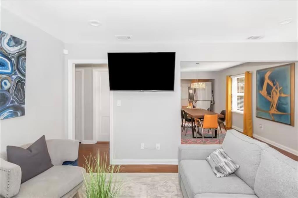 326 Camfield Court SW