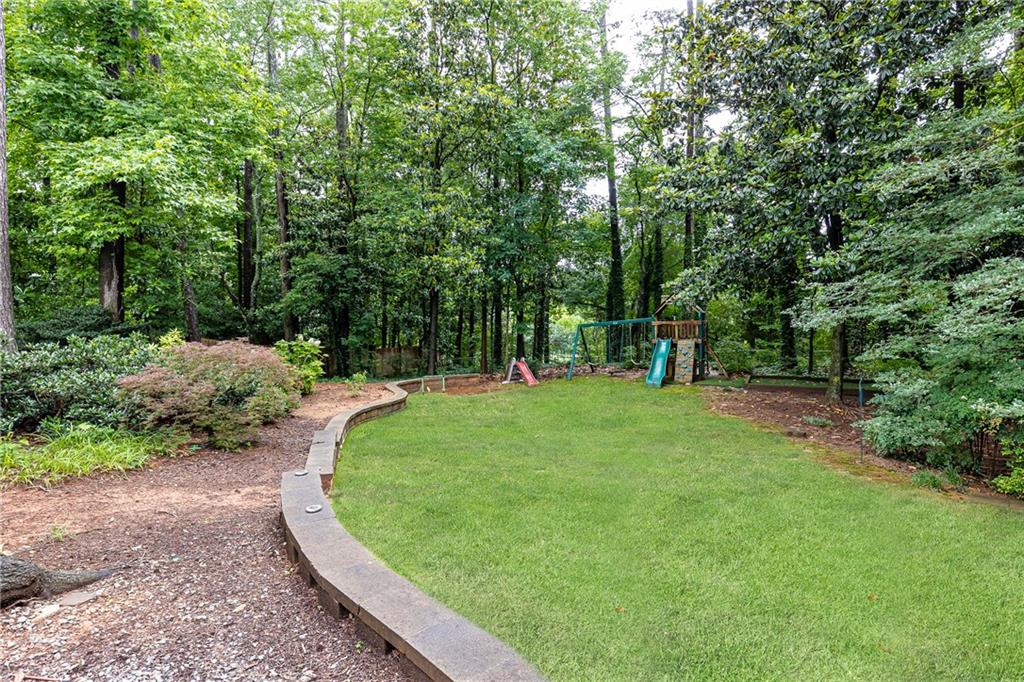 1329 W Nancy Creek Drive, Brookhaven, Georgia image 32