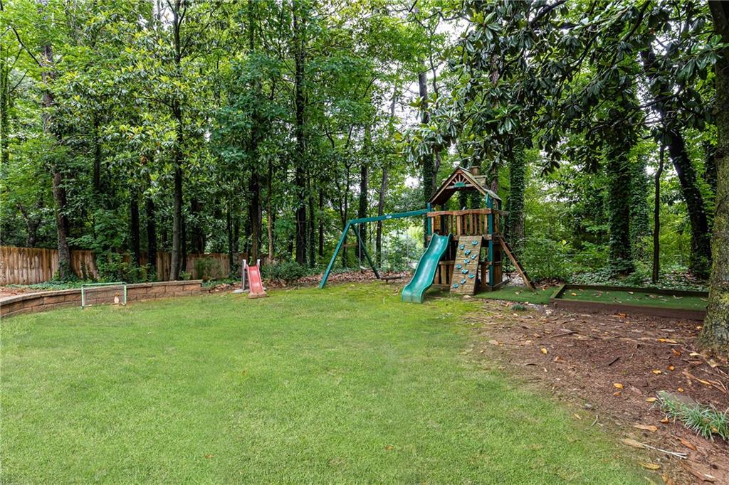 1329 W Nancy Creek Drive, Brookhaven, Georgia image 30