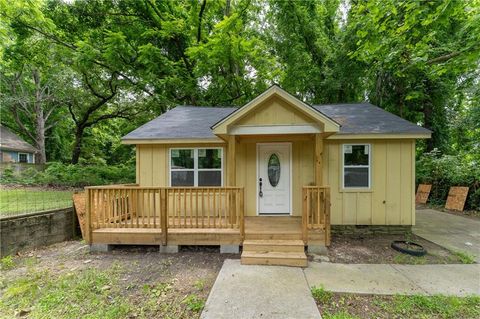 2064 Chicago Ave. NW Atlanta GA 30314