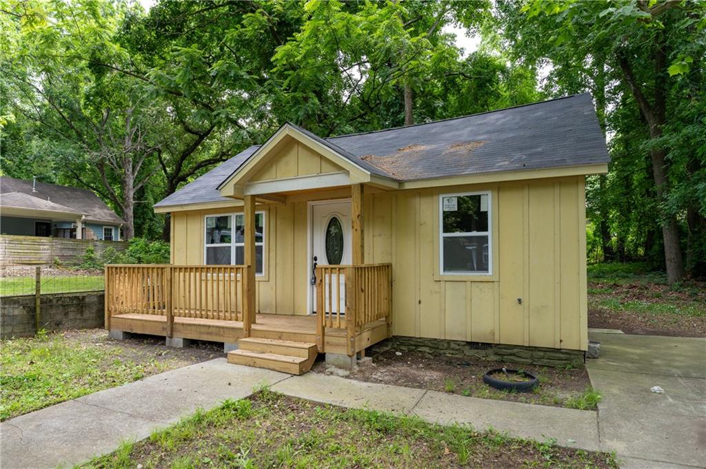 2064 Chicago Ave. NW