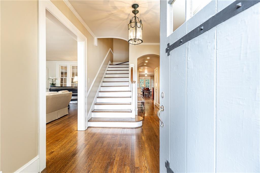 9 Palisades Road NE