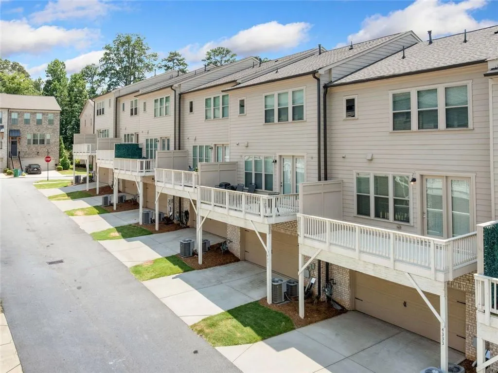 Doraville, Georgia 30360, United States, 4 Bedrooms Bedrooms, ,4 BathroomsBathrooms,Residential,Active,169424