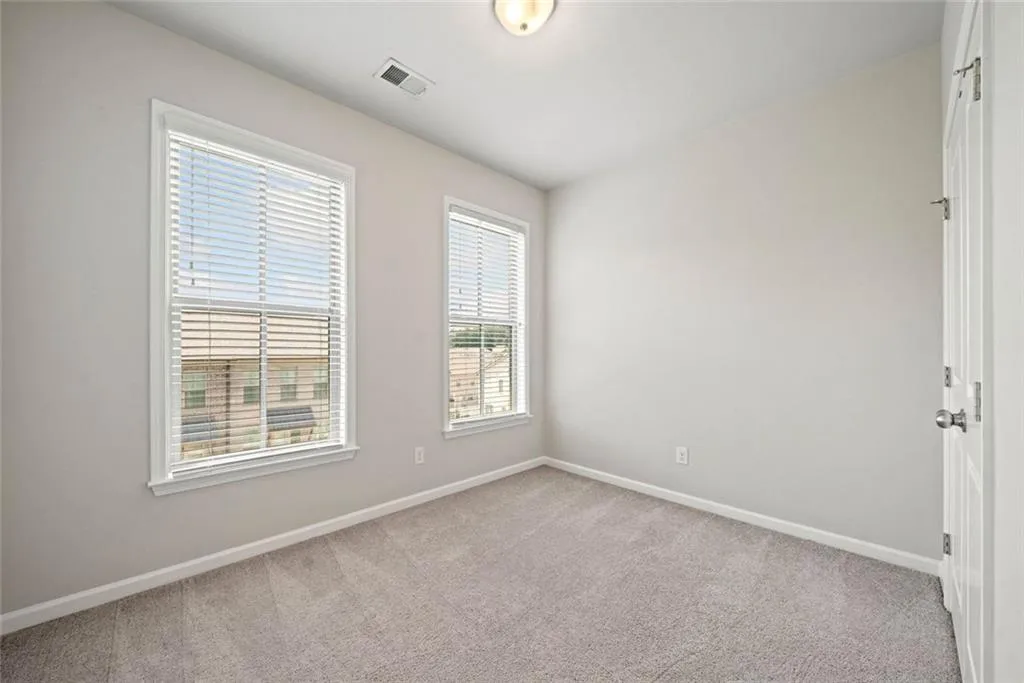 Doraville, Georgia 30360, United States, 4 Bedrooms Bedrooms, ,4 BathroomsBathrooms,Residential,Active,169424