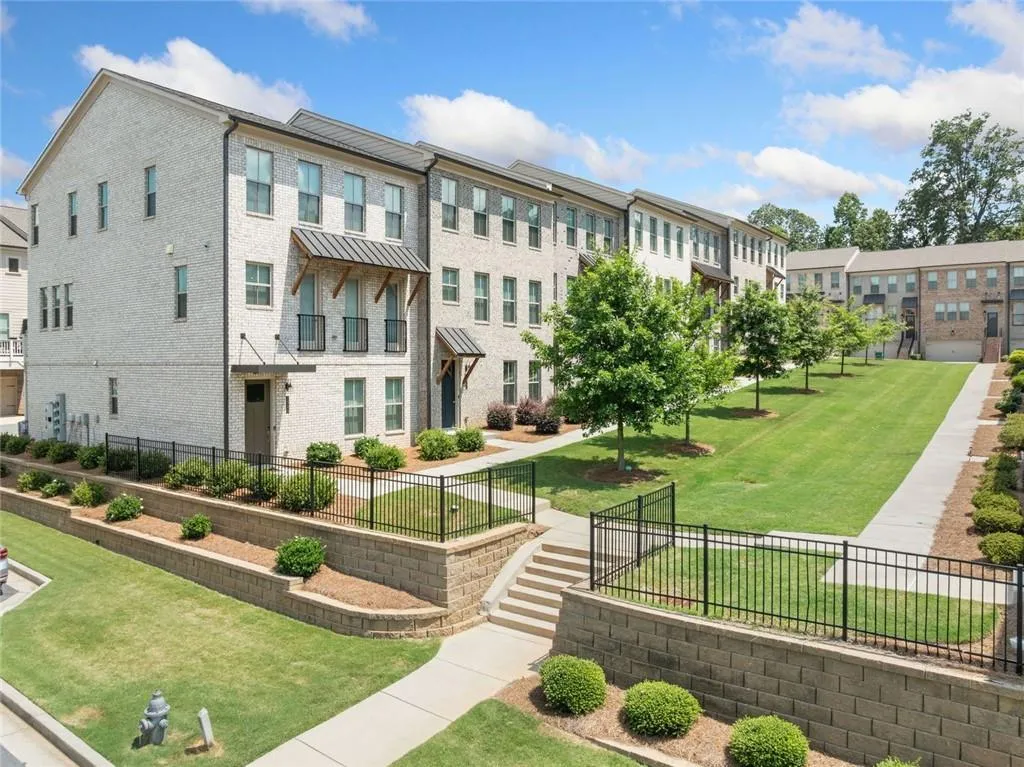 Doraville, Georgia 30360, United States, 4 Bedrooms Bedrooms, ,4 BathroomsBathrooms,Residential,Active,169424