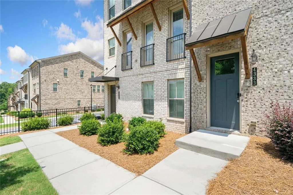 Doraville, Georgia 30360, United States, 4 Bedrooms Bedrooms, ,4 BathroomsBathrooms,Residential,Active,169424