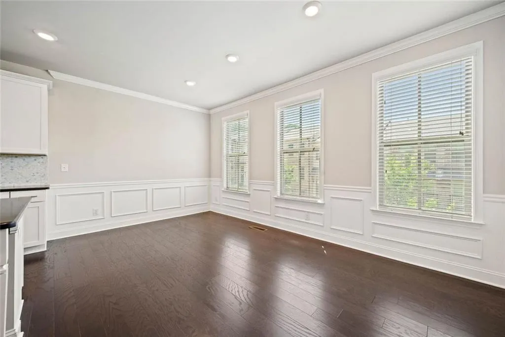 Doraville, Georgia 30360, United States, 4 Bedrooms Bedrooms, ,4 BathroomsBathrooms,Residential,Active,169424