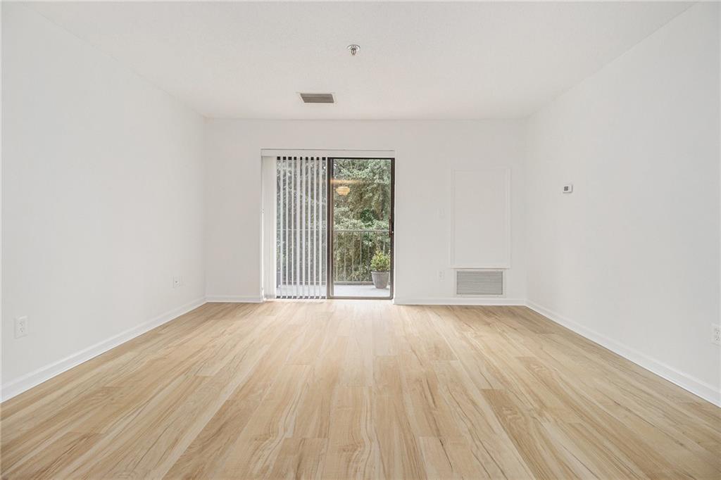 300 Johnson Ferry Road NE A203