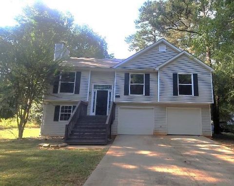 A home in Ellenwood