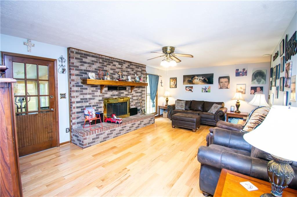 1719 Highway 81 W