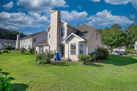 A home in Fairburn