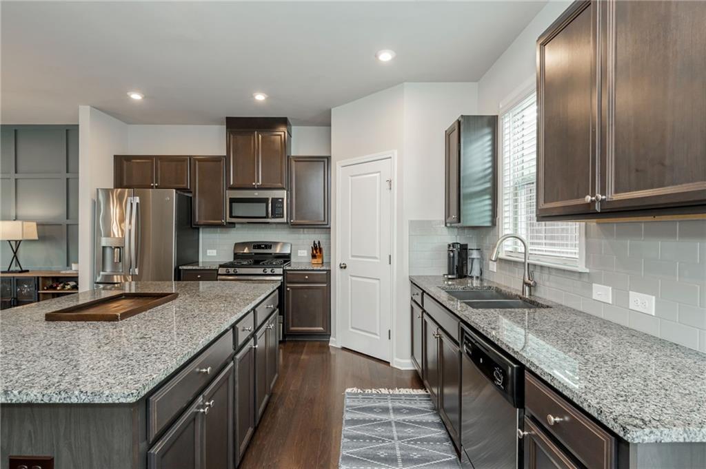 2444 Coosa Valley, Atlanta, Georgia image 22