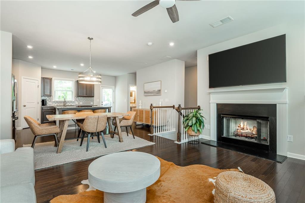 2444 Coosa Valley, Atlanta, Georgia image 11