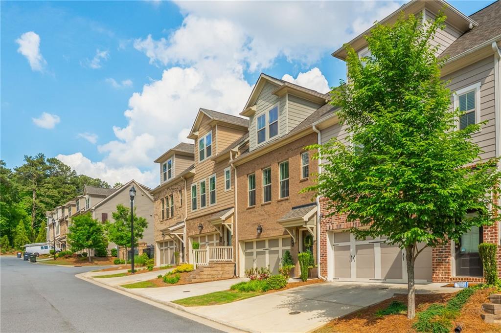 2444 Coosa Valley, Atlanta, Georgia image 7