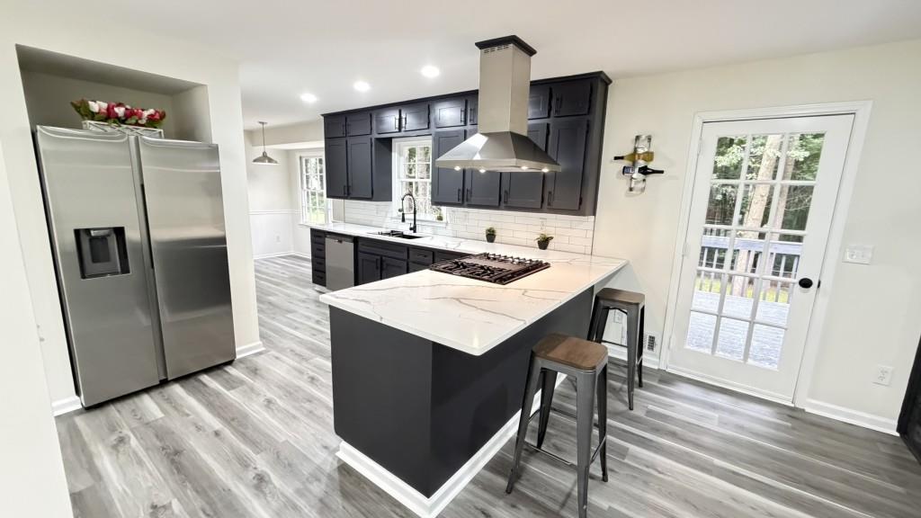 5698 CRESTWOOD Drive