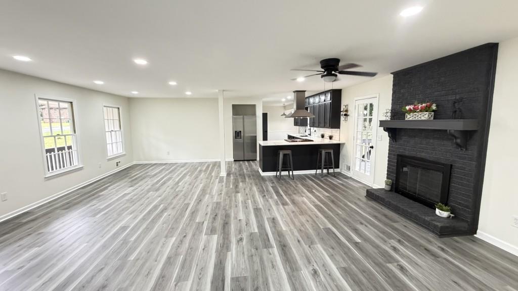 5698 CRESTWOOD Drive