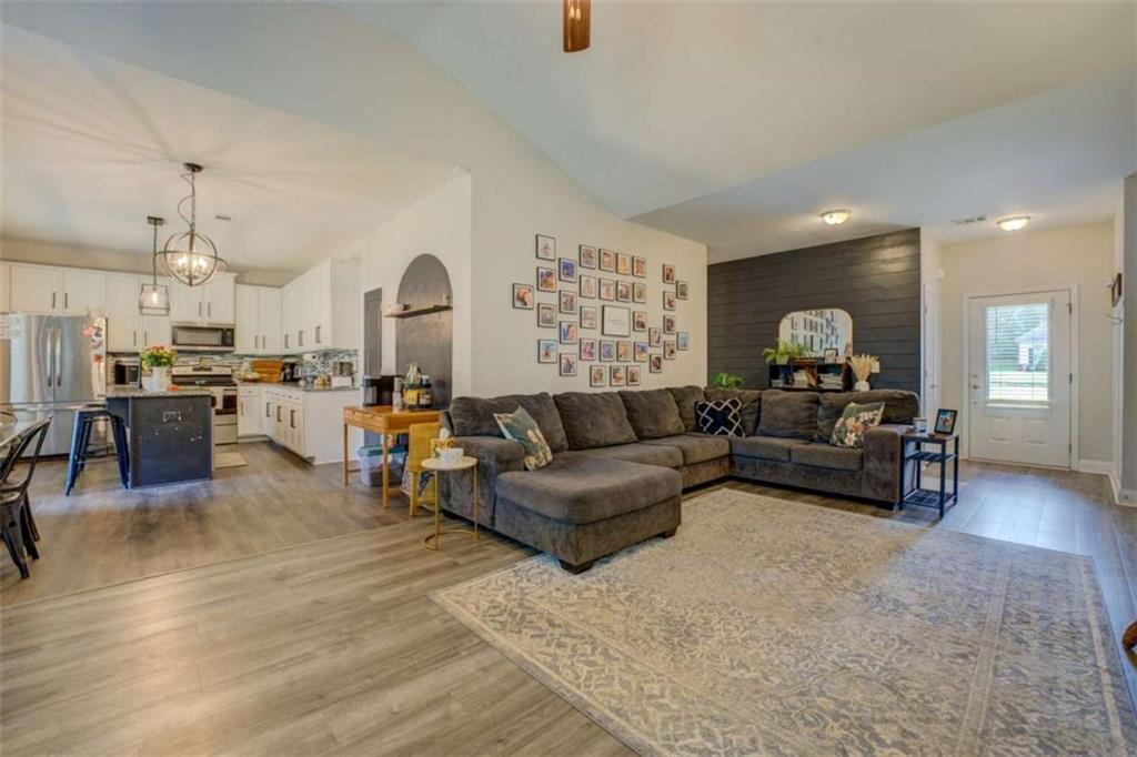 107 Coulter Woods Drive