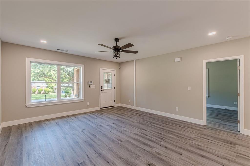 3275 Dodson Drive, East Point, Georgia image 4