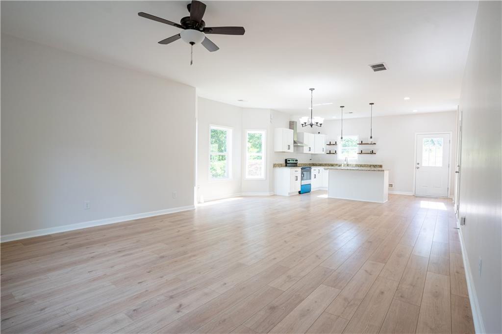 119 Jackson St NE