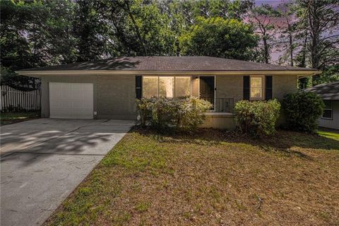 Homes For Rent - 1686 Derrill Drive<br/> Decatur, GA 30032