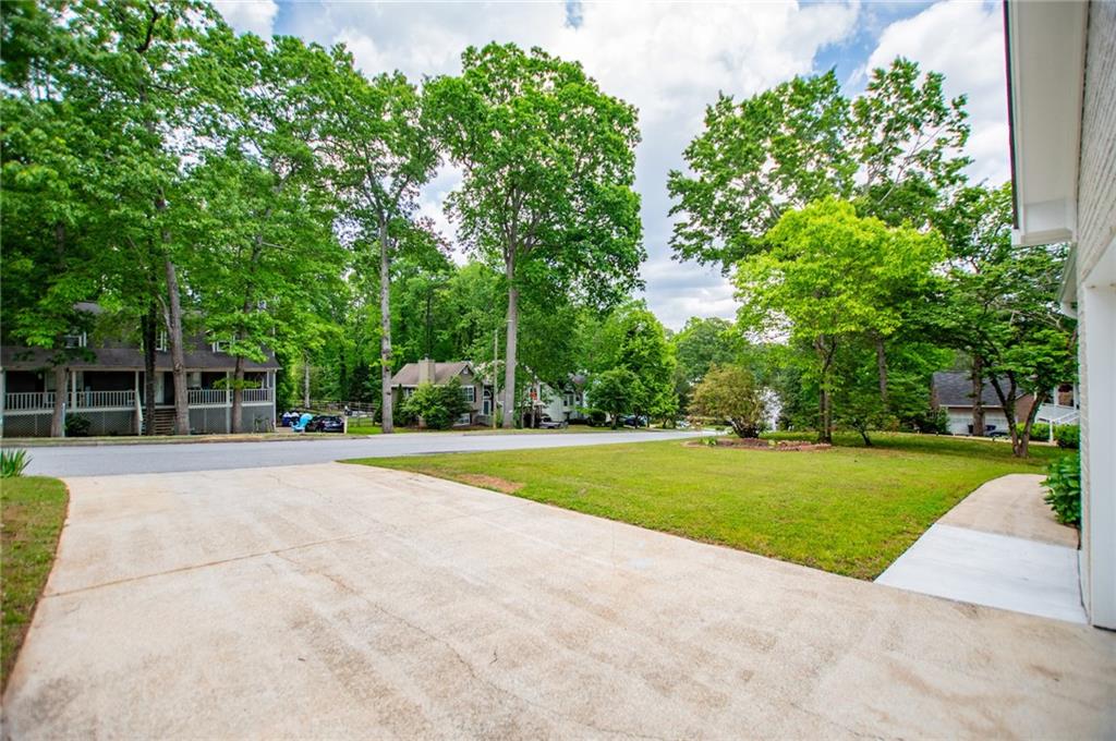9691 Squirrel Wood Run, Douglasville, Georgia image 7