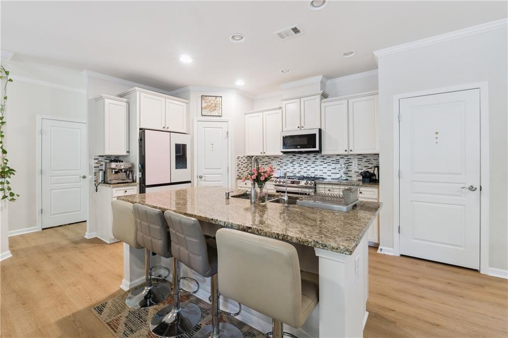 865 Great Glen Place