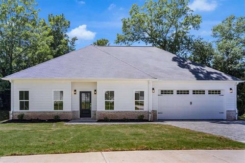 614 Glendale Road Scottdale GA 30079