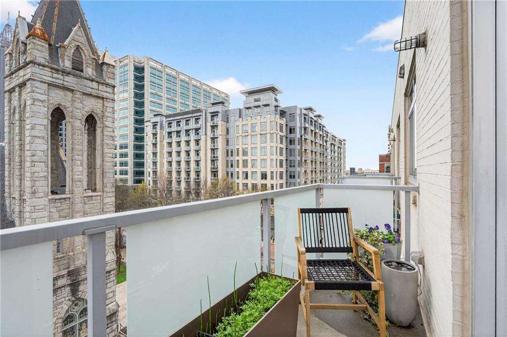 805 Peachtree Street NE 619