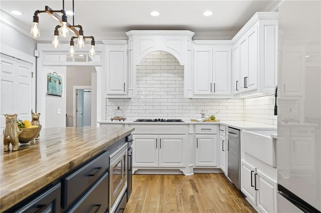 401 Maple Ridge Court