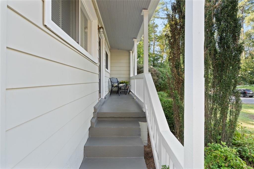 1137 Kingsley Circle NE