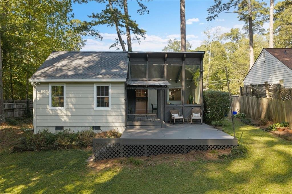 1137 Kingsley Circle NE