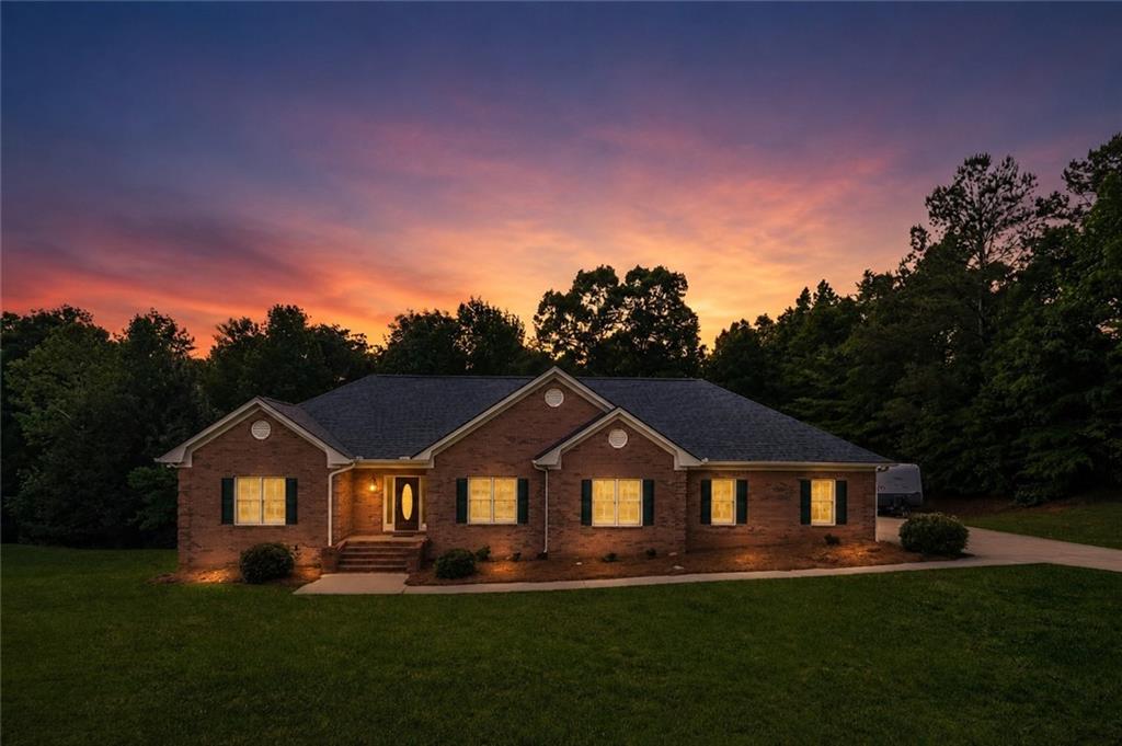 604 Clearwater Court