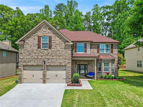 Homes For Sale - 3920 Margaux Drive<br/> Atlanta, GA 30349