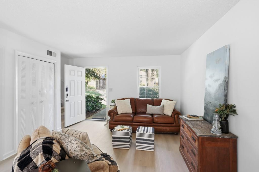 413 Promenade Court SW