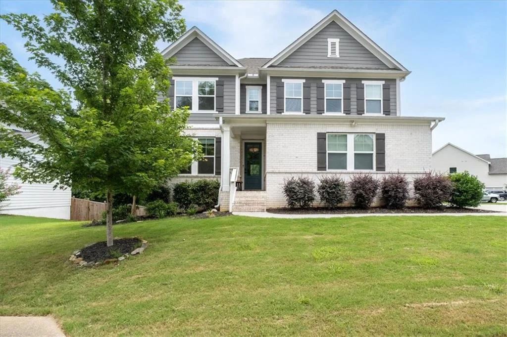 22 Knollwood Way NW