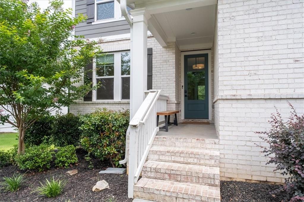 22 Knollwood Way NW