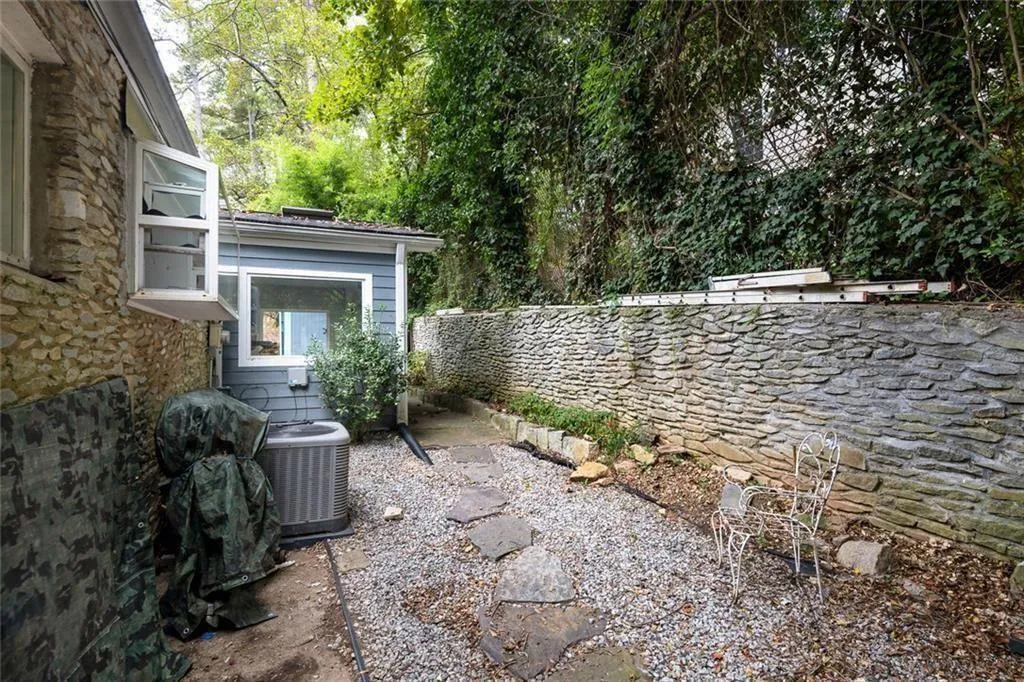 Pine Lake, Georgia 30072, United States, 3 Bedrooms Bedrooms, ,2 BathroomsBathrooms,Residential,Active,221690