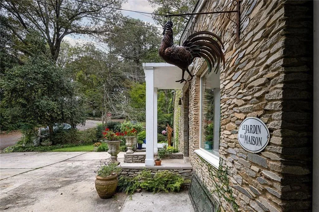 Pine Lake, Georgia 30072, United States, 3 Bedrooms Bedrooms, ,2 BathroomsBathrooms,Residential,Active,221690