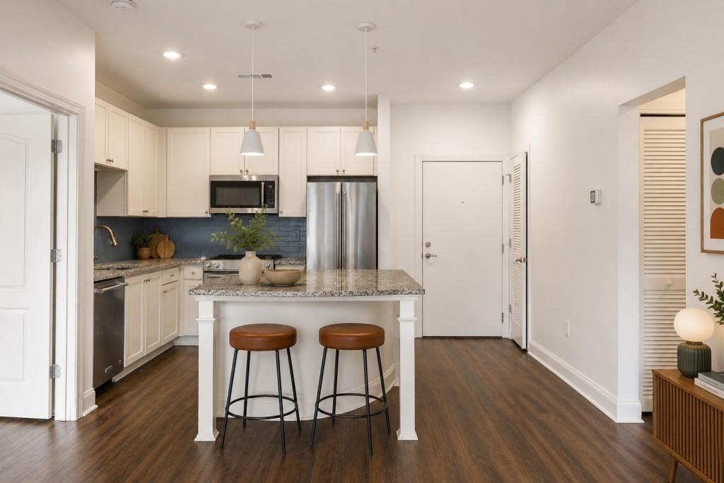840 United Avenue SE 415