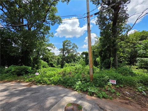 1700 Oak Knoll Circle SE Atlanta GA 30315