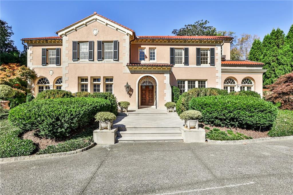 15 Cherokee Road N